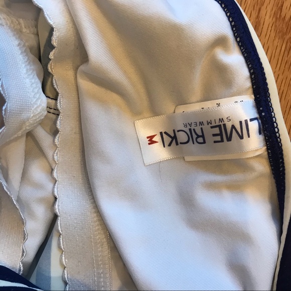 Swim Top🌸 - Picture 4 of 4